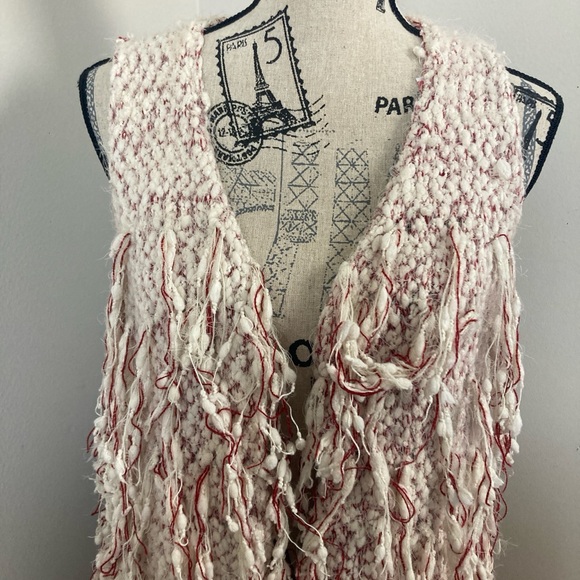 Umgee Women’s Cream Red Bohemian Fringed Open Cardigan Vest Sleeveless Knit - Picture 2 of 5